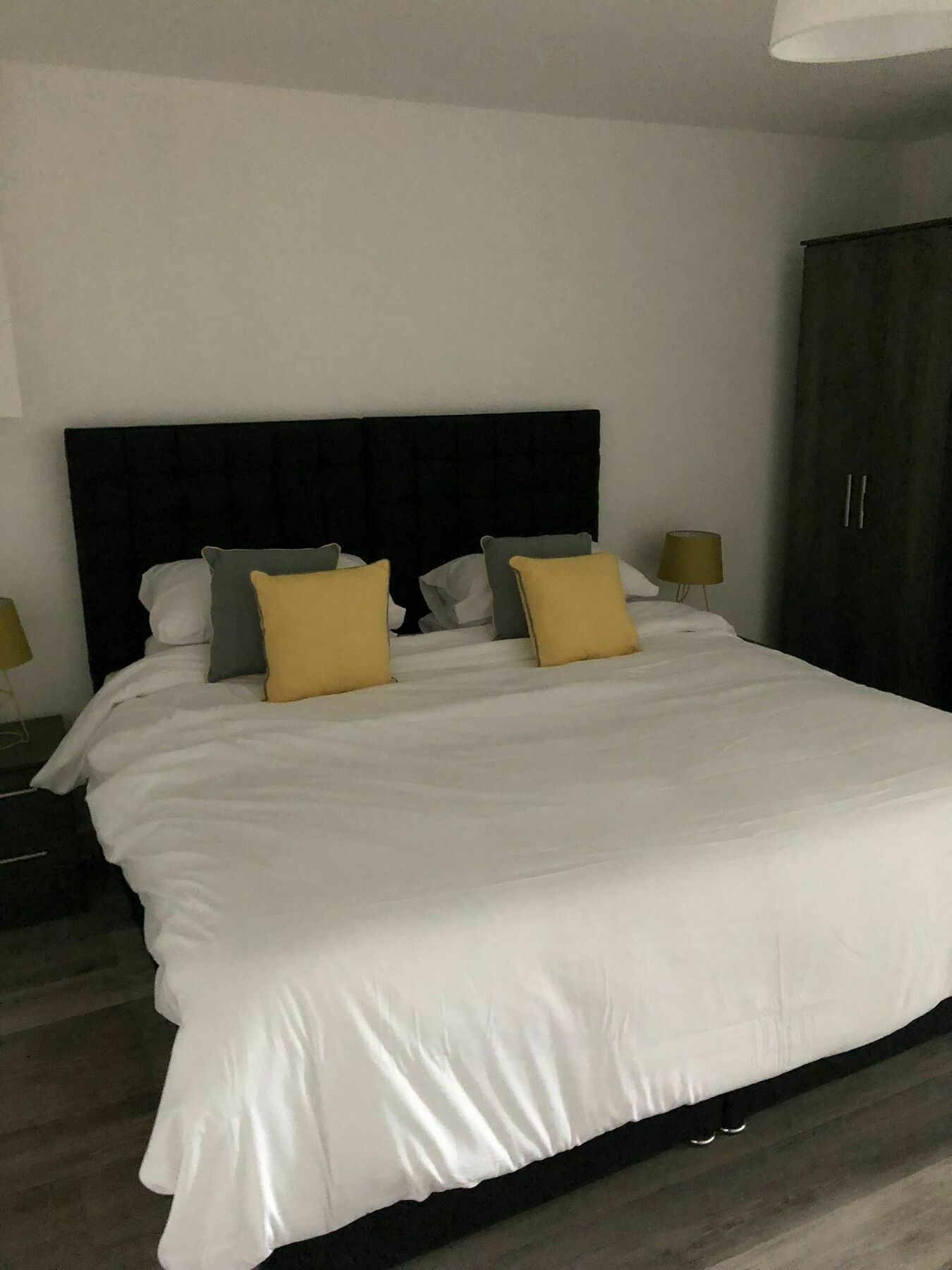 Caro Short - Parker Street 4*